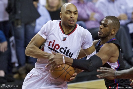 给对手制造 给对手制造